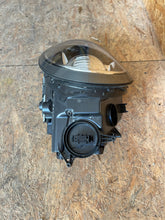 Laden Sie das Bild in den Galerie-Viewer, Frontscheinwerfer Porsche Carrera 99163113211 991631132 Xenon Rechts Headlight SCH8959071089qq
