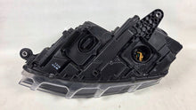 Laden Sie das Bild in den Galerie-Viewer, Frontscheinwerfer Skoda Octavia III 5E1941016B 33423344030127228400 Rechts SCH3838775772ls