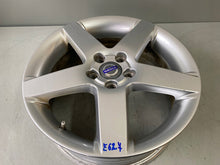 Laden Sie das Bild in den Galerie-Viewer, 1x Alufelge 17 Zoll 7.0&quot; 5x108 52,5ET 31255308 Volvo C30 S40 V50 Rim Wheel