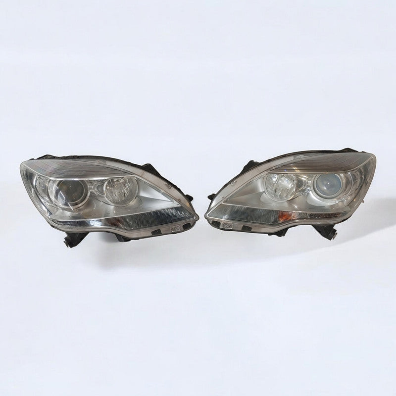 Frontscheinwerfer Mercedes-Benz W251 A2518203661 Xenon Ein Satz Headlight