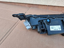 Laden Sie das Bild in den Galerie-Viewer, Frontscheinwerfer 8893628734 Links Scheinwerfer Headlight