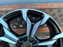 Laden Sie das Bild in den Galerie-Viewer, 1x Alufelge 18 Zoll 7.0&quot; 4x108 42 5ET Glanz Schwarz J1BC-1007-E1A Ford Ecosport