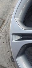 Laden Sie das Bild in den Galerie-Viewer, 1x Alufelge 17 Zoll 7.0" 4x100 44ET Glanz Graphit 403008380R Renault Clio IV 1 FEL6552765057um