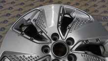 Laden Sie das Bild in den Galerie-Viewer, 1x Alufelge 17 Zoll 7.0" 5x114.3 50ET 52910-K4000 Hyundai Kona Rim Wheel FEL3751032918rk