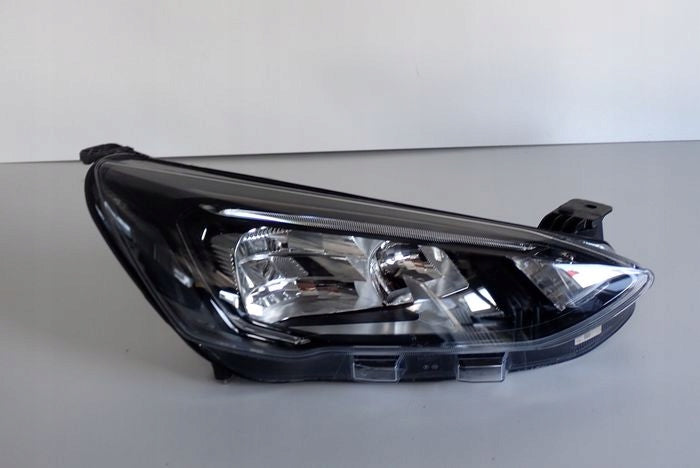 Frontscheinwerfer Ford Focus MX7B-13E014-CE Rechts Scheinwerfer Headlight SCH7955558081cl
