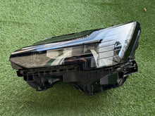 Laden Sie das Bild in den Galerie-Viewer, Frontscheinwerfer Volvo I 32450062 Links Scheinwerfer Headlight SCH3521197099pg