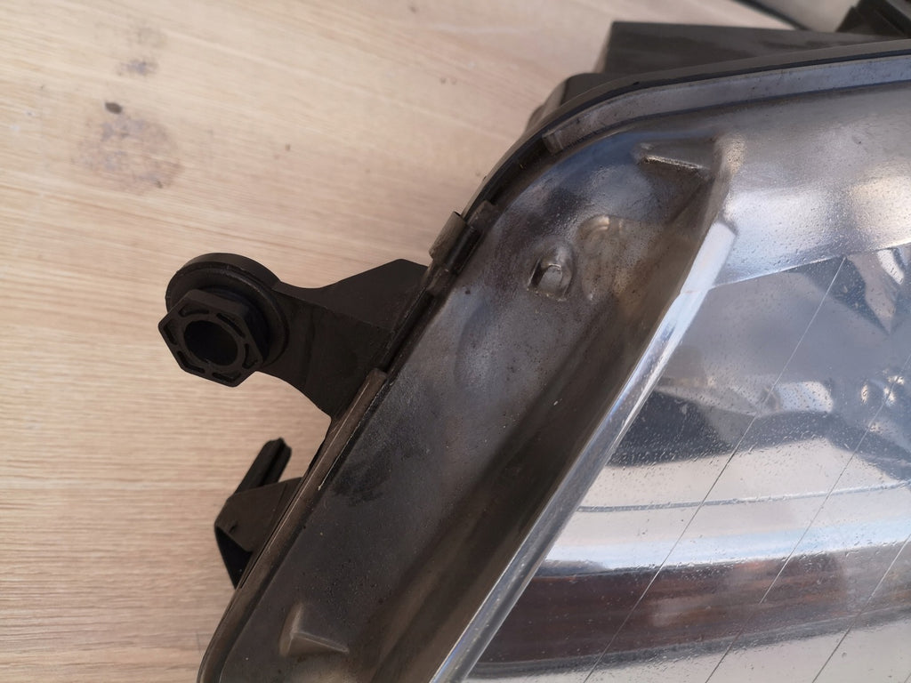 Frontscheinwerfer VW Touran 1T1941006B LED Ein Stück (Rechts oder Links)