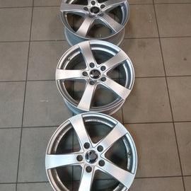 1x Alufelge 16 Zoll 6.5