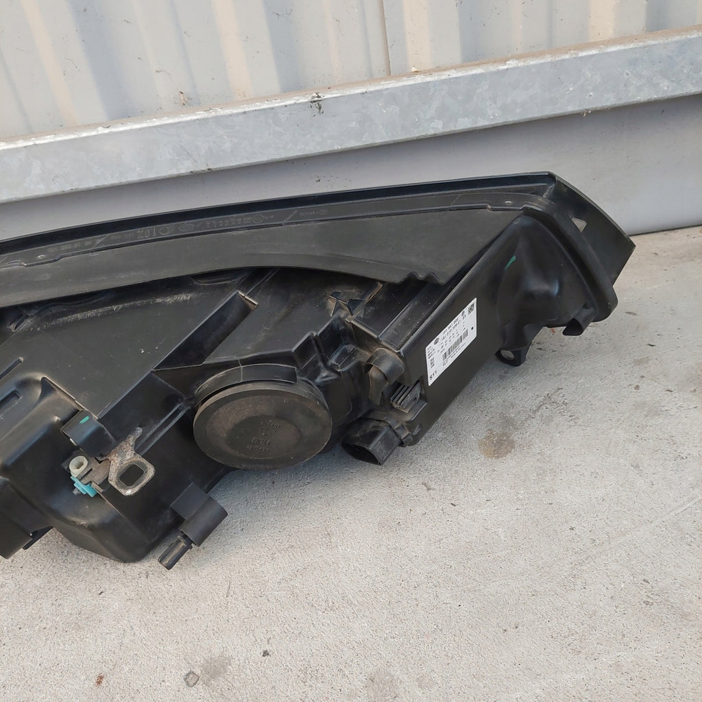 Frontscheinwerfer VW Touareg 7P1941005 Ein Stück (Rechts oder Links) Headlight