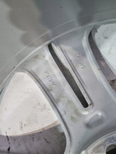 Load image into Gallery viewer, 1x Alufelge 19 Zoll 8.0" 5x120 36ET Glanz 6796256 BMW F36 F34 F30 F32 Rim Wheel FEL4512566046yu