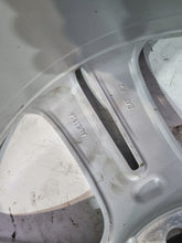 Load image into Gallery viewer, 1x Alufelge 19 Zoll 8.0" 5x120 36ET Glanz 6796256 BMW F36 F34 F30 F32 Rim Wheel FEL4512566046yu