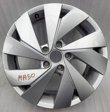 Laden Sie das Bild in den Galerie-Viewer, 1x Alufelge 17 Zoll 6.5" 5x112 46ET Glanz Silber 5H0601025B VW Golf Rim Wheel FEL5749106879wf