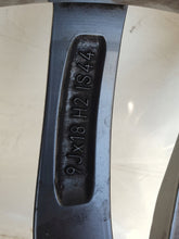 Laden Sie das Bild in den Galerie-Viewer, 1x Alufelge 18 Zoll 9.0&quot; 5x112 44ET Glanz 8093916 BMW 5 G31 G30 Rim Wheel