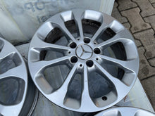 Laden Sie das Bild in den Galerie-Viewer, 4x Alufelge 17 Zoll 6.5" 5x112 38ET Silber 1564011700 Mercedes-Benz Glb Gla FEL7719491080bo