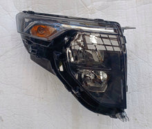 Laden Sie das Bild in den Galerie-Viewer, Frontscheinwerfer Ford Courier R2X6-13W029-AE Rechts Scheinwerfer Headlight SCH5603246963li