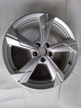 Load image into Gallery viewer, 1x Alufelge 18 Zoll 8.0&quot; 5x112 39ET Glanz Silber 4K0601025 Audi A6 Rim Wheel