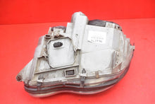 Laden Sie das Bild in den Galerie-Viewer, Frontscheinwerfer Mercedes-Benz W203 A2038203861 Xenon Rechts Headlight SCH6055411013dl