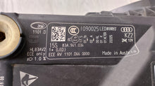 Laden Sie das Bild in den Galerie-Viewer, Frontscheinwerfer Audi Q3 83A941034 LED Rechts Scheinwerfer Headlight SCH7953519478ht