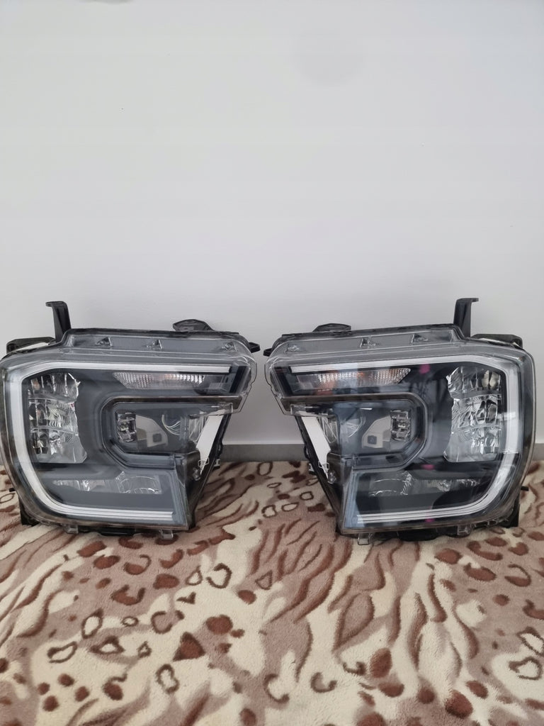 Frontscheinwerfer Ford Ranger N1WB-13E014-EE N1WB-13E015-EE Rechts Headlight SCH8709785523sk