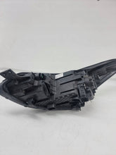 Laden Sie das Bild in den Galerie-Viewer, Frontscheinwerfer Kia Sportage 92102F1510 Rechts Scheinwerfer Headlight SCH9451150476ie