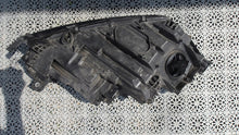 Laden Sie das Bild in den Galerie-Viewer, Frontscheinwerfer Skoda Octavia IV 5E4941015A LED Links Scheinwerfer Headlight SCH4509394072jk