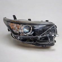 Laden Sie das Bild in den Galerie-Viewer, Frontscheinwerfer Toyota Auris 8113002K30 LED Rechts Scheinwerfer Headlight