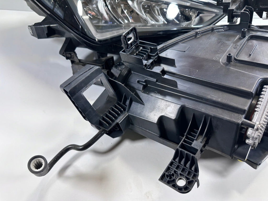 Frontscheinwerfer Cupra Born 10F941007H 10F941008H Ein Satz Headlight SCH1109508600vj