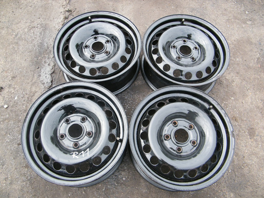4x Alufelge 15 Zoll 6.0" 5x112 47ET Silber VW Caddy V Golf III Jetta VI Touran FEL2458192249il