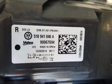 Load image into Gallery viewer, Frontscheinwerfer VW Sportsvan 90067693 Xenon Ein Stück (Rechts oder Links)