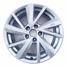 Laden Sie das Bild in den Galerie-Viewer, 1x Alufelge 17 Zoll 7.0&quot; 5x112 45ET Glanz Silber 81A601025C Audi Q2 Rim Wheel