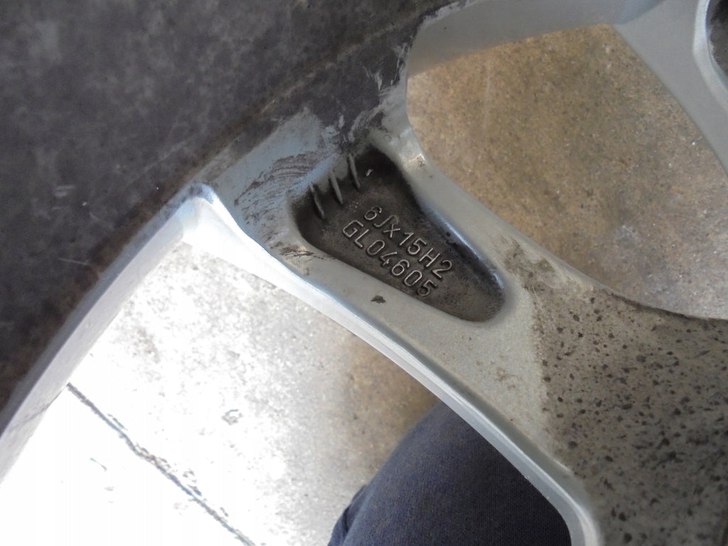 1x Alufelge 15 Zoll 6.0" 5x114.3 50ET Glanz Silber Mazda Rim Wheel