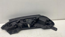Laden Sie das Bild in den Galerie-Viewer, Frontscheinwerfer Hyundai Kona 92207-J9000 Ein Satz Scheinwerfer Headlight SCH8221373720mx