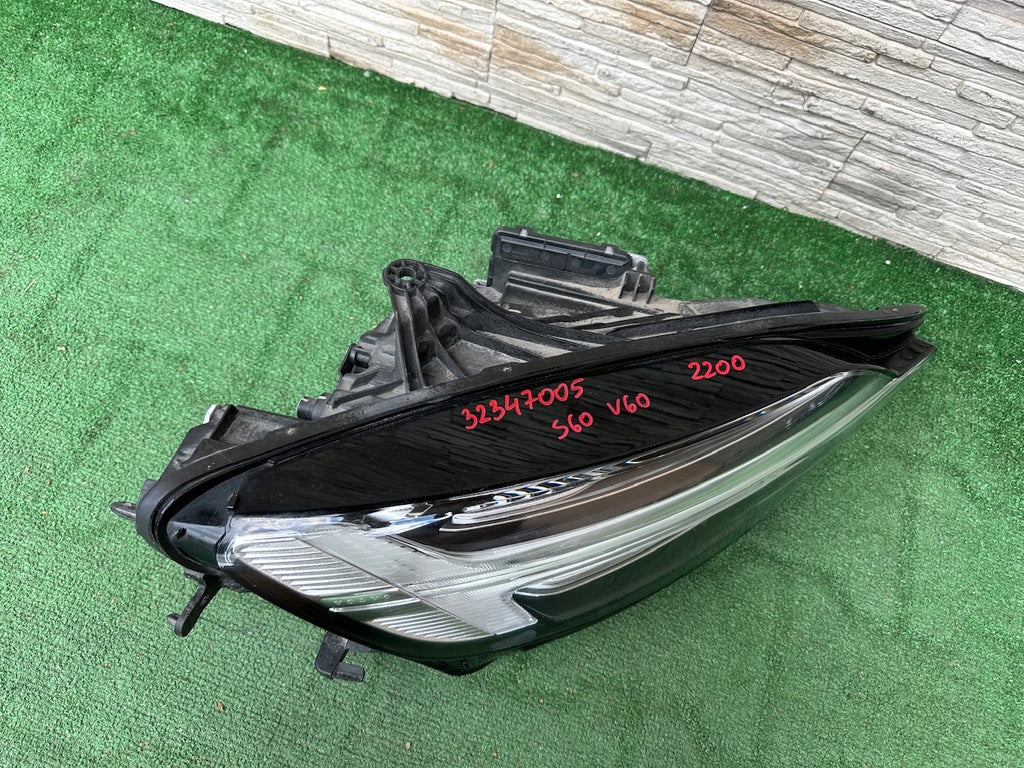 Frontscheinwerfer Volvo S60 V60 32347005 Rechts Scheinwerfer Headlight SCH6165522383op