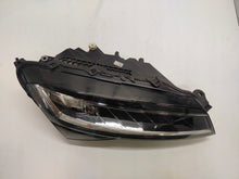 Laden Sie das Bild in den Galerie-Viewer, Frontscheinwerfer Skoda Superb III 3V1941016D Full LED Rechts Headlight