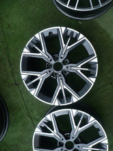 Laden Sie das Bild in den Galerie-Viewer, 1x Alufelge 18 Zoll 8.0" 5x112 54ET 8092355 BMW 1 Rim Wheel FEL6095138673eh