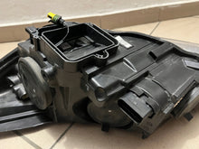 Load image into Gallery viewer, Frontscheinwerfer Ford Focus F1EB-13D154 Rechts Scheinwerfer Headlight