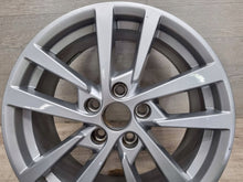 Laden Sie das Bild in den Galerie-Viewer, 1x Alufelge 17 Zoll 7.5" 5x112 51ET Glanz Silber 8V0601025CS Audi A3 Rim Wheel FEL5422745006df