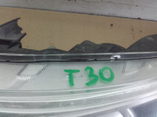 Laden Sie das Bild in den Galerie-Viewer, Frontscheinwerfer Toyota Avensis 10100-17685 Links Scheinwerfer Headlight SCH9807557628mk