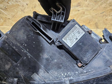 Load image into Gallery viewer, Frontscheinwerfer Audi A4 8K0941003T Xenon Links Scheinwerfer Headlight