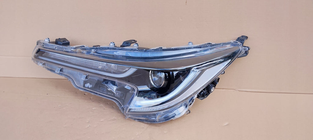 Frontscheinwerfer Toyota Corolla 81150-02S70 L463838 LED Rechts oder Links