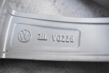 Load image into Gallery viewer, 1x Alufelge 17 Zoll 7.0" 5x112 38ET 3G8071497 VW Passat Alltrack Rim Wheel FEL1802555491cj