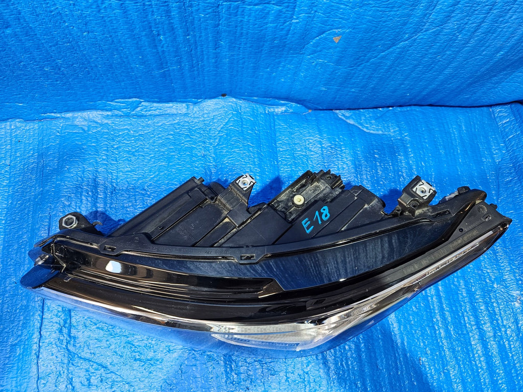 Frontscheinwerfer VW Golf VIII 5H1941059 Full LED Links Scheinwerfer Headlight SCH8591028186bu