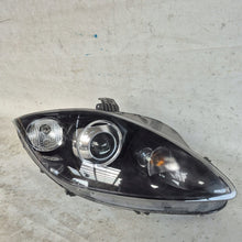 Laden Sie das Bild in den Galerie-Viewer, Frontscheinwerfer Seat Leon 5P1941008D Bi-Xenon Rechts Scheinwerfer Headlight