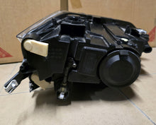Laden Sie das Bild in den Galerie-Viewer, Frontscheinwerfer VW Polo 2G1941005D Links Scheinwerfer Headlight SCH1341055628ez