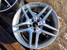 Laden Sie das Bild in den Galerie-Viewer, 1x Alufelge 19 Zoll 8.5" 5x112 38ET Schwarz A2224011000 Mercedes-Benz W222 FEL2041381495ow