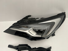 Load image into Gallery viewer, Frontscheinwerfer Opel Astra 39208460 LED Links Scheinwerfer Headlight