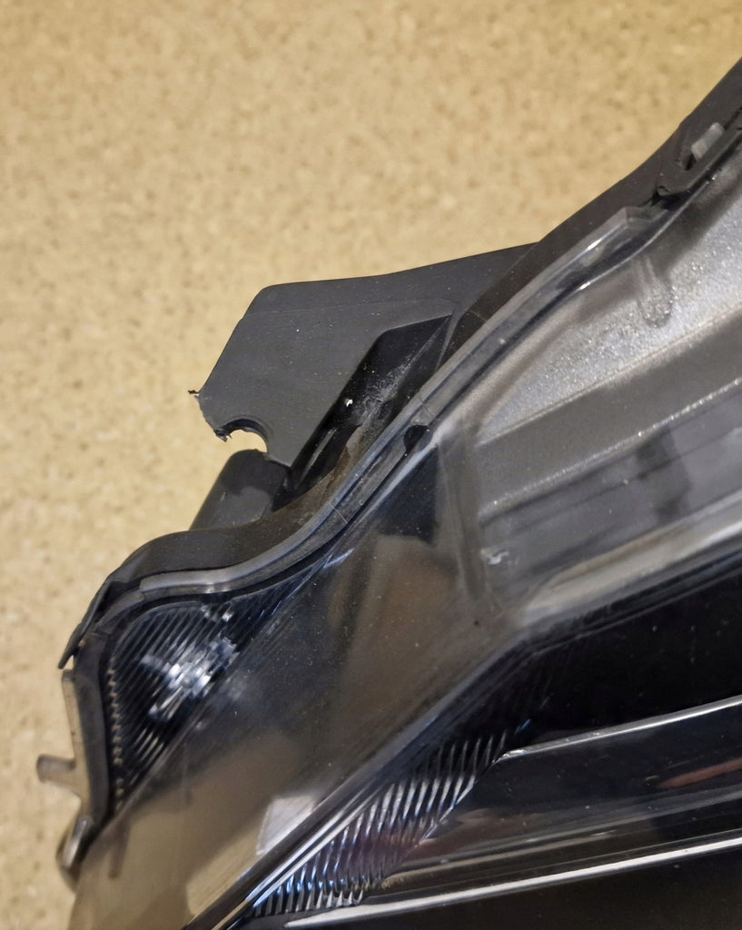 Frontscheinwerfer Toyota Yaris Links Scheinwerfer Headlight