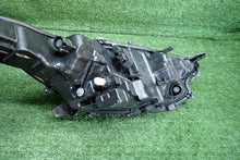 Load image into Gallery viewer, Frontscheinwerfer Toyota Yaris 0074644 Links Scheinwerfer Headlight SCH4020764648fk