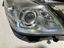 Laden Sie das Bild in den Galerie-Viewer, Frontscheinwerfer Mercedes-Benz W212 A2128205861 Xenon Rechts Headlight SCH9373297825yi