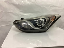 Laden Sie das Bild in den Galerie-Viewer, Frontscheinwerfer Hyundai I30 92101A6030 Links Scheinwerfer Headlight SCH7169516708kc